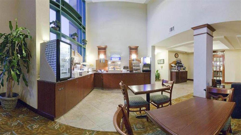 Holiday Inn Express Hotel & Suites Olive Branch By Ihg Eksteriør bilde