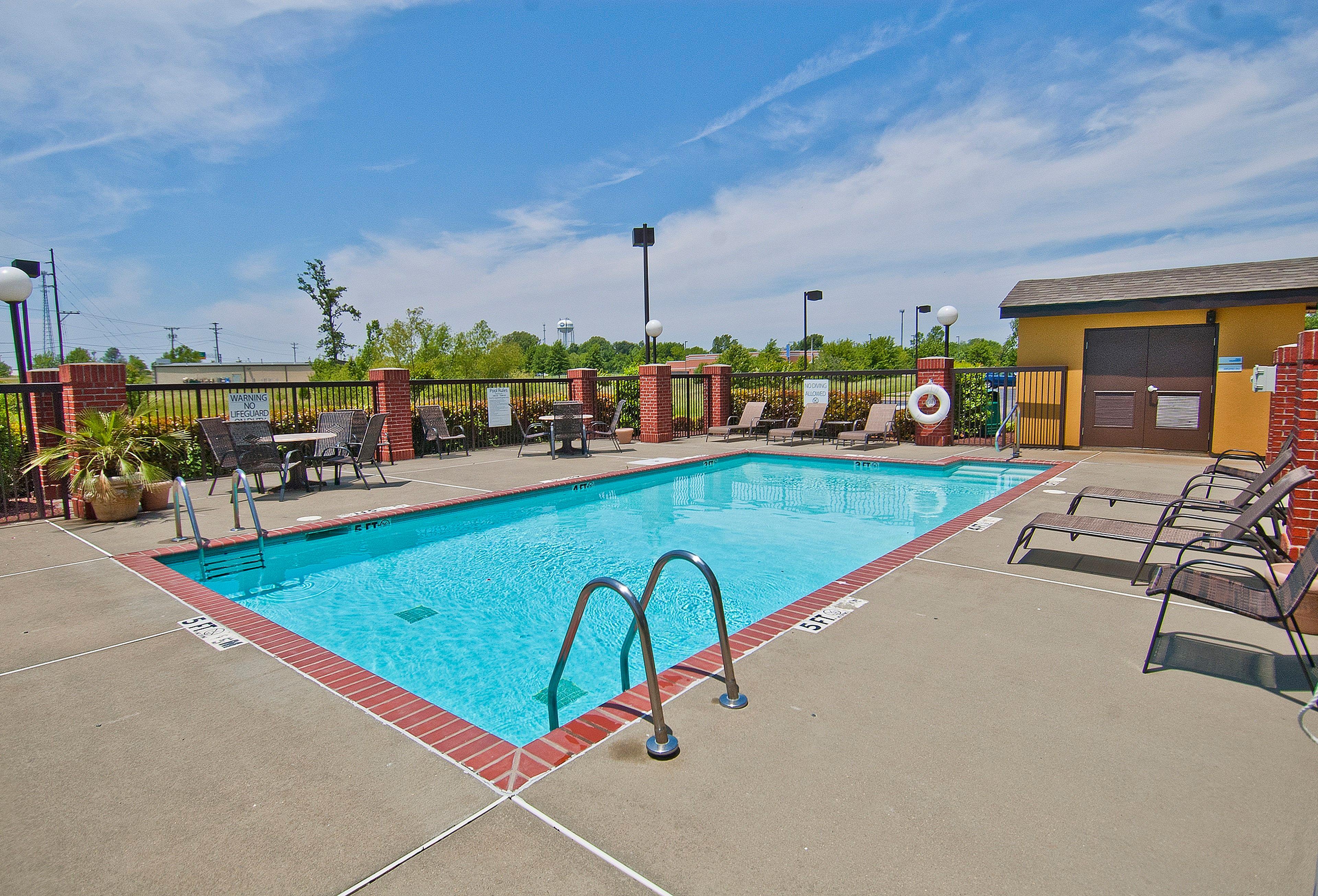 Holiday Inn Express Hotel & Suites Olive Branch By Ihg Eksteriør bilde