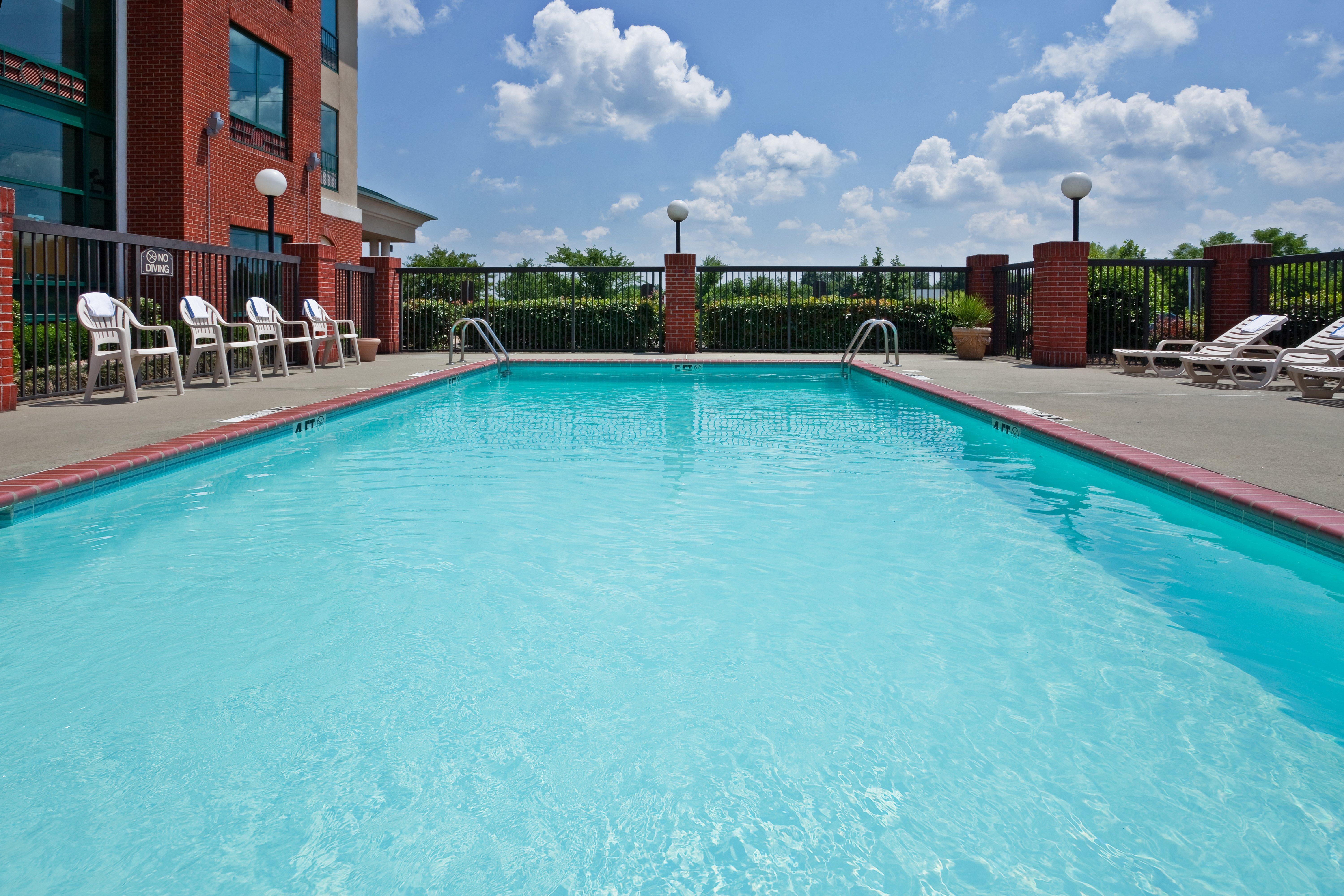 Holiday Inn Express Hotel & Suites Olive Branch By Ihg Eksteriør bilde