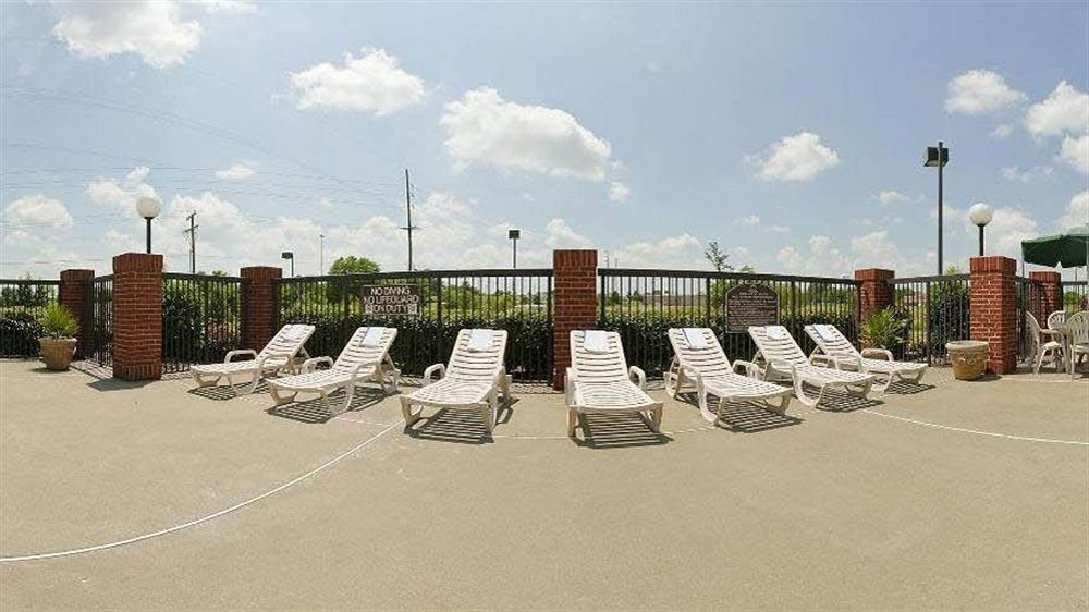 Holiday Inn Express Hotel & Suites Olive Branch By Ihg Eksteriør bilde